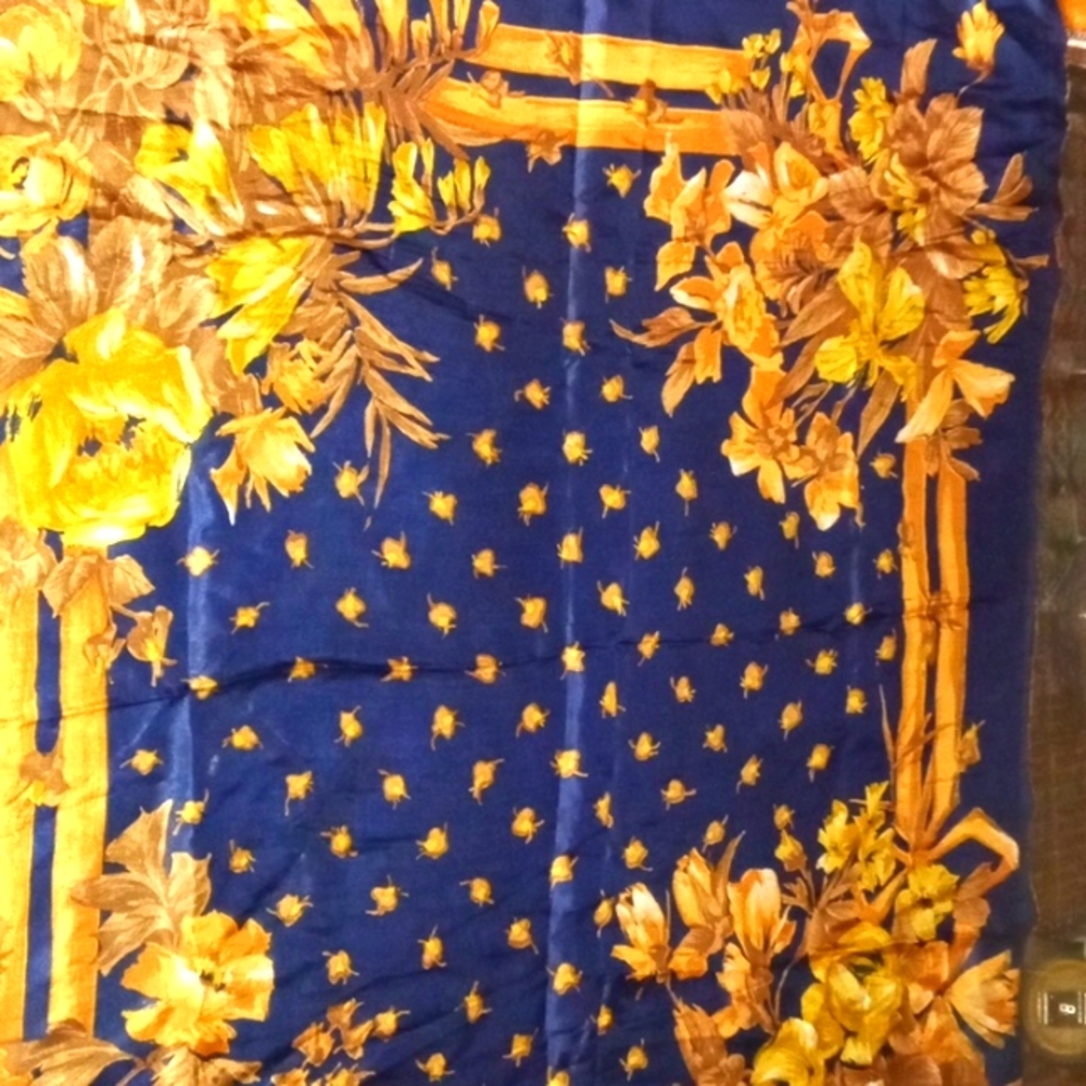 💯% Silk Scarf